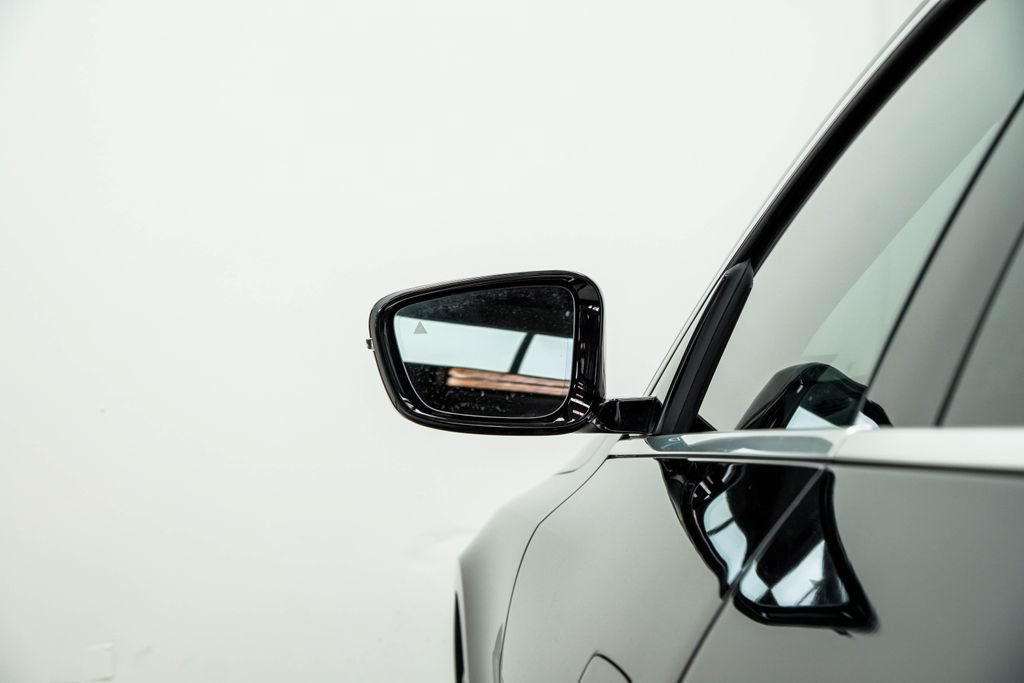 Used 2023 BMW i4 eDrive40 RWD image 15