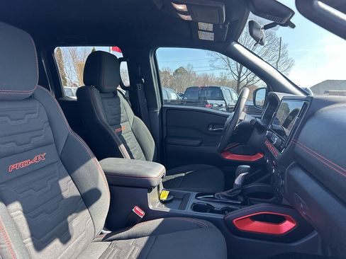 Used 2025 Nissan Frontier PRO-4X image 20