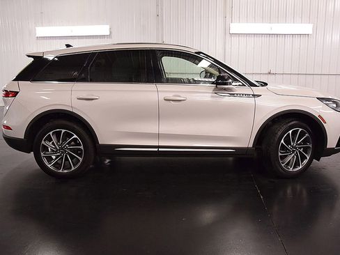 Used 2023 Lincoln Corsair AWD w/ Equipment Group 101A image 9