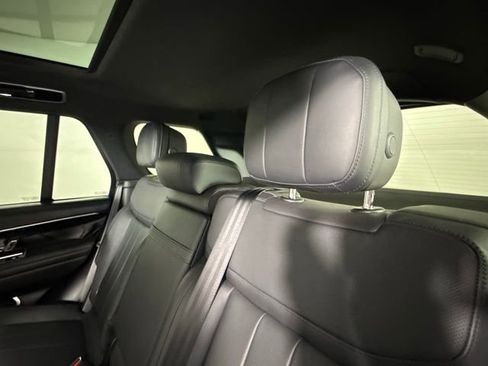 Used 2023 Land Rover Range Rover SE image 32