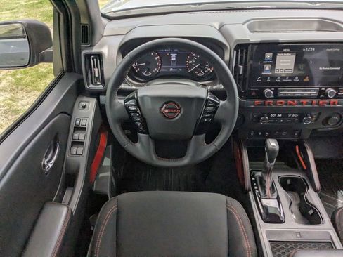 Used 2025 Nissan Frontier Pro-X w/ Pro Convenience Package RWD image 15