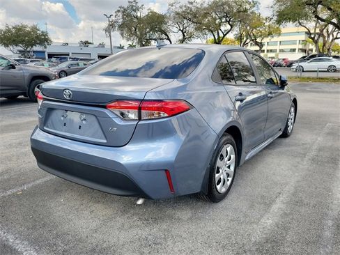 Used 2025 Toyota Corolla LE image 4