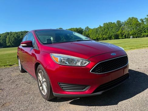 Used 2015 Ford Focus SE FWD image 6