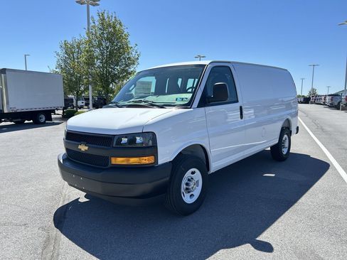 New 2026 Chevrolet Express 2500 w/ Driver Convenience Package RWD image 3