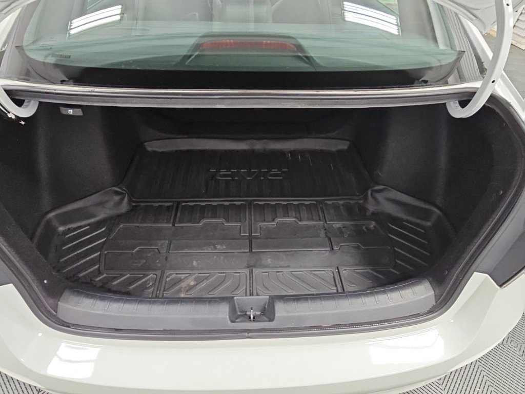 Used 2023 Honda Civic Sport image 29