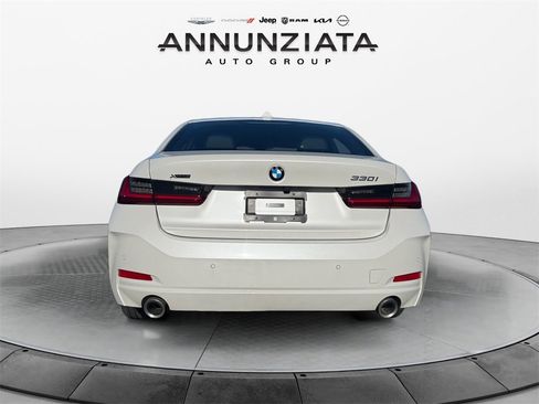 Used 2025 BMW 330i xDrive Sedan w/ Convenience Package image 4