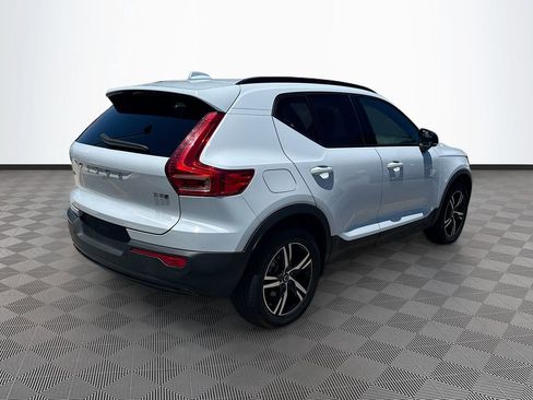Used 2024 Volvo XC40 B5 Core AWD/4WD image 6