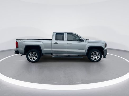 Used 2016 GMC Sierra 1500 SLE w/ SLE Value Package AWD/4WD image 10