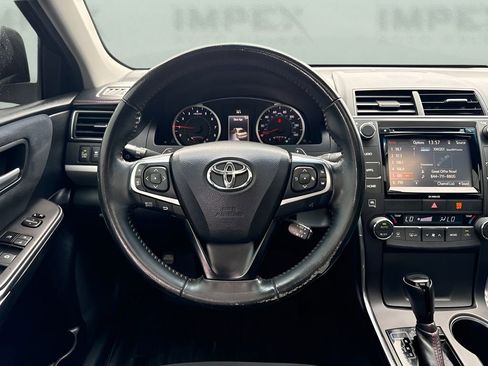 Used 2016 Toyota Camry XSE FWD image 16