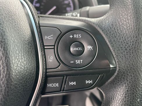 Used 2018 Toyota Camry LE w/ Convenience Package FWD image 15