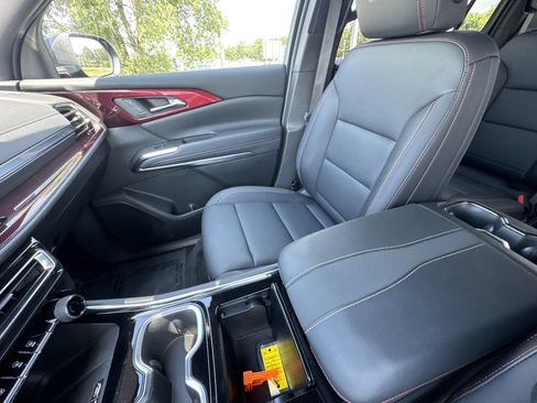 Certified 2025 Chevrolet Traverse Z71 w/ Driver Confidence Package AWD/4WD image 21