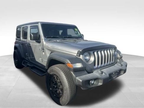 Used 2018 Jeep Wrangler Unlimited Sport image 6