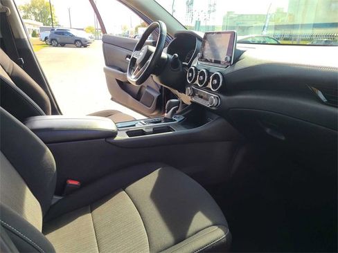 Used 2022 Nissan Sentra SV image 16