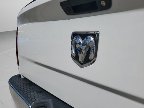 Used 2018 RAM 2500 Tradesman w/ Chrome Appearance Group image 8