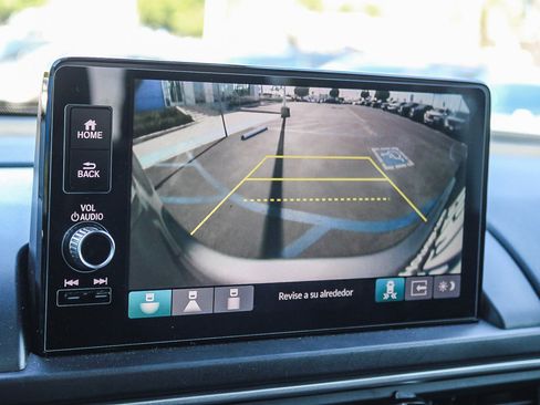 Used 2025 Honda Pilot EX-L image 26