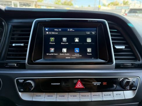 Used 2018 Hyundai Sonata Sport w/ Tech Package 05 FWD image 35