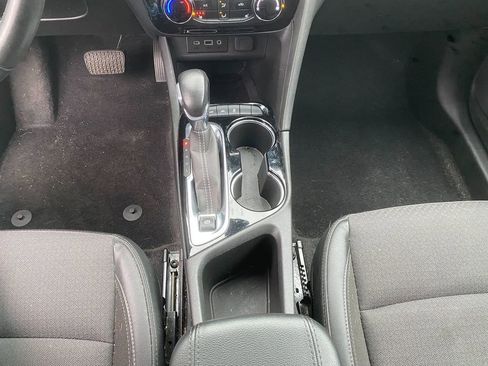 Used 2021 Buick Encore GX Preferred w/ Cold Weather Comfort Package image 22