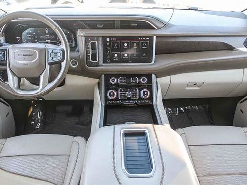 Used 2022 GMC Yukon Denali image 12