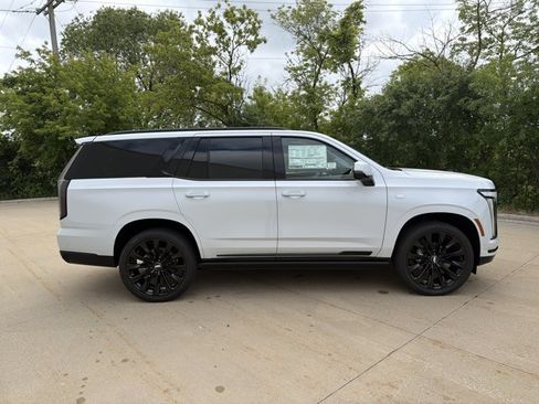 New 2026 Cadillac Escalade Platinum Sport w/ LPO, ONYX Package AWD/4WD image 4