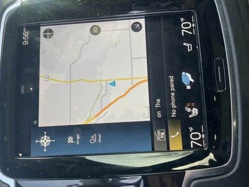 Used 2022 Volvo XC90 T6 Momentum w/ Advanced Package image 4