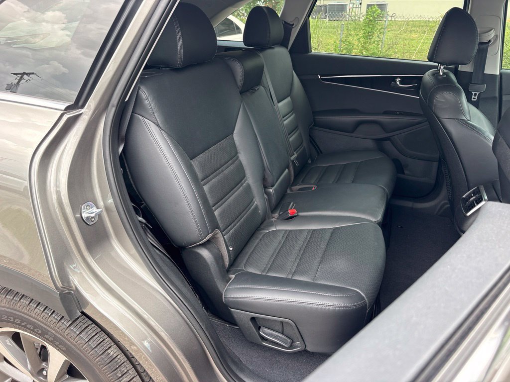 Used 2019 Kia Sorento EX FWD image 19