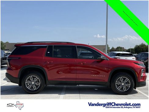Used 2024 Chevrolet Traverse LT w/ LPO, Floor Liner Package FWD image 3