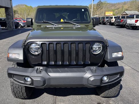 Used 2020 Jeep Wrangler Unlimited Sport AWD/4WD image 3