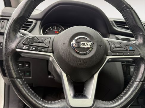 Used 2018 Nissan Rogue SL w/ Premium Package AWD/4WD image 11