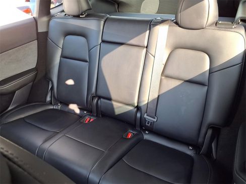 Used 2023 Tesla Model Y Long Range image 21