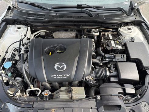 Used 2018 MAZDA MAZDA3 Touring image 8