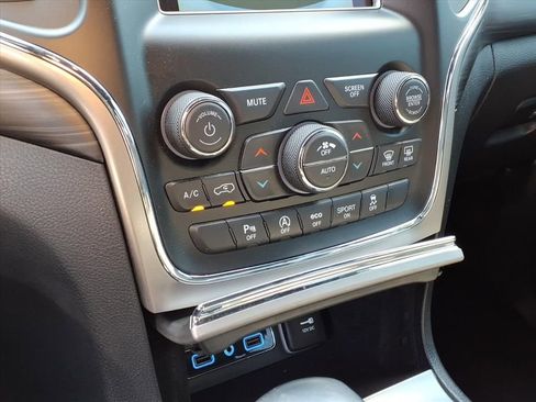 Used 2020 Jeep Grand Cherokee Laredo image 22