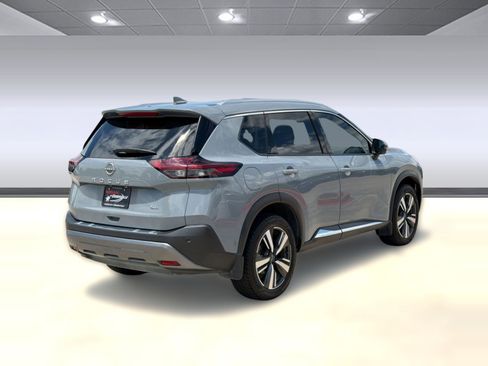 Used 2022 Nissan Rogue SL w/ SL Premium Package FWD image 9