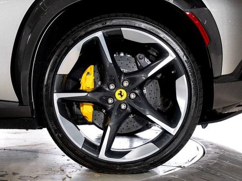 Certified 2025 Ferrari Purosangue AWD/4WD image 18