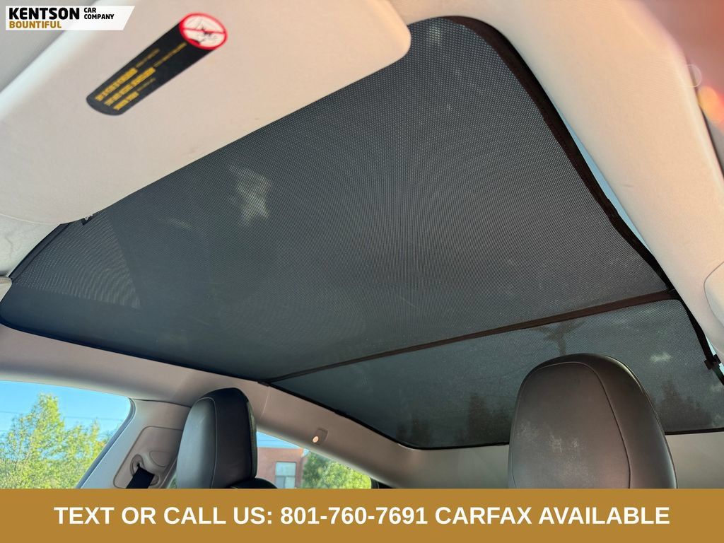 Used 2022 Tesla Model Y Performance AWD/4WD image 22