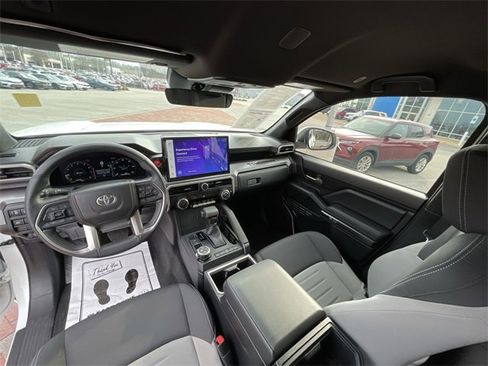 Used 2025 Toyota Tacoma TRD Off-Road image 20