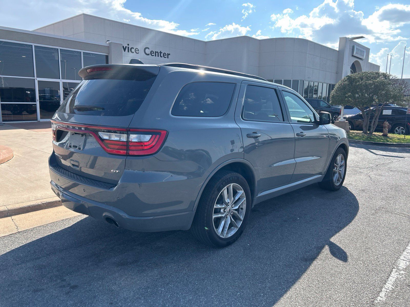 Used 2024 Dodge Durango GT RWD image 5