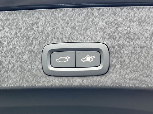 New 2026 Volvo XC40 B5 Ultra w/ Protection Package Premier image 15