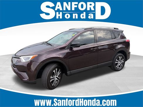 Used 2018 Toyota RAV4 LE FWD image 1