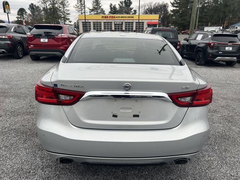 Used 2018 Nissan Maxima SR image 4