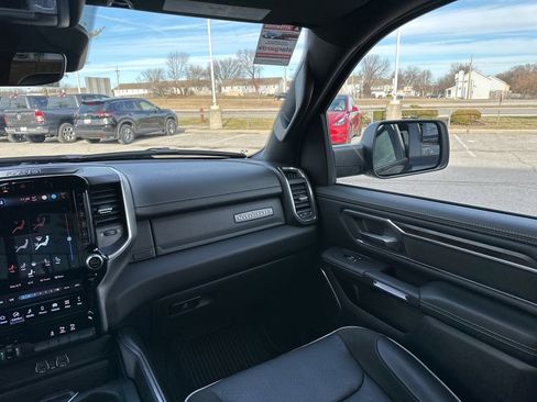 Used 2025 RAM 1500 Laramie image 60