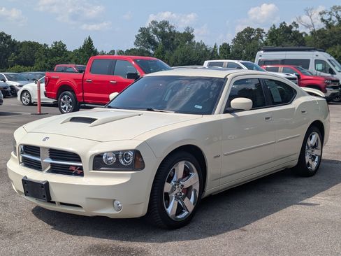 Used 2010 Dodge Charger R/T w/ Premium Appearance Group RWD image 5