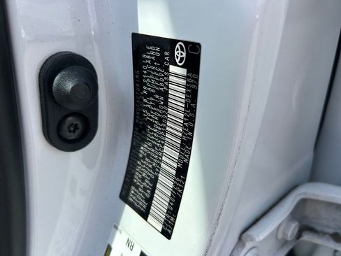 Used 2024 Toyota Corolla SE FWD image 10