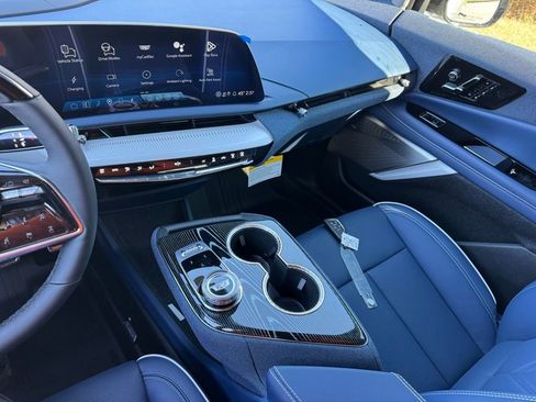 New 2026 Cadillac Optiq Sport 2 image 28