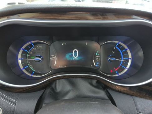 Used 2023 Chrysler Pacifica Limited image 15