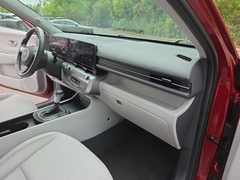 Used 2025 Hyundai Kona SEL FWD image 38
