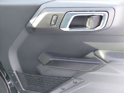 Used 2025 Ford Bronco Big Bend image 25