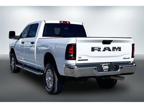 Used 2025 RAM 2500 Big Horn AWD/4WD image 4