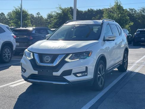 Used 2017 Nissan Rogue SL w/ SL Premium Package AWD/4WD image 3