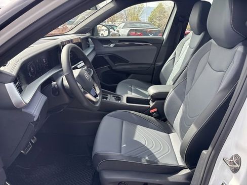 New 2026 Volkswagen Tiguan SE R-Line AWD/4WD image 7