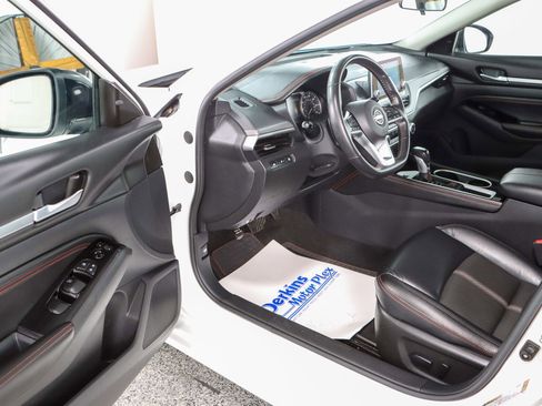 Used 2023 Nissan Altima 2.5 SR image 3